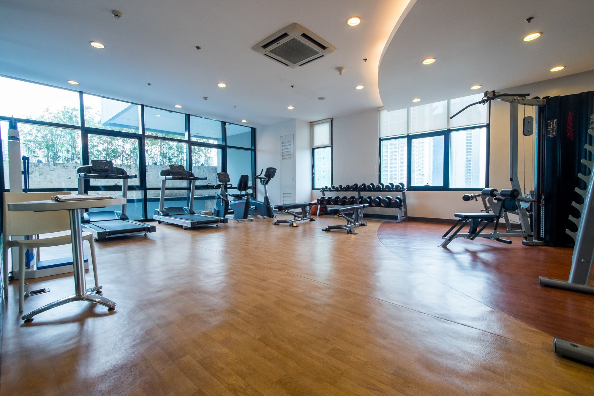 טאגיג Zen Home At Icon Plaza Bgc מראה חיצוני תמונה